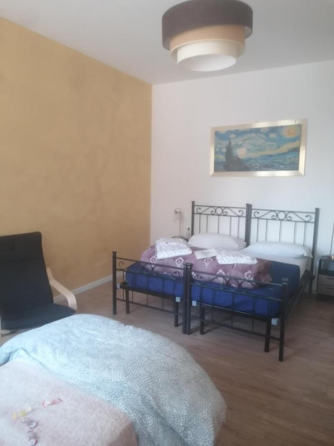 Emmanueli65 Fronte Clinica Per 5 Matrimoniale 2 Singoli 1 Divano Letto Plaisance Extérieur photo
